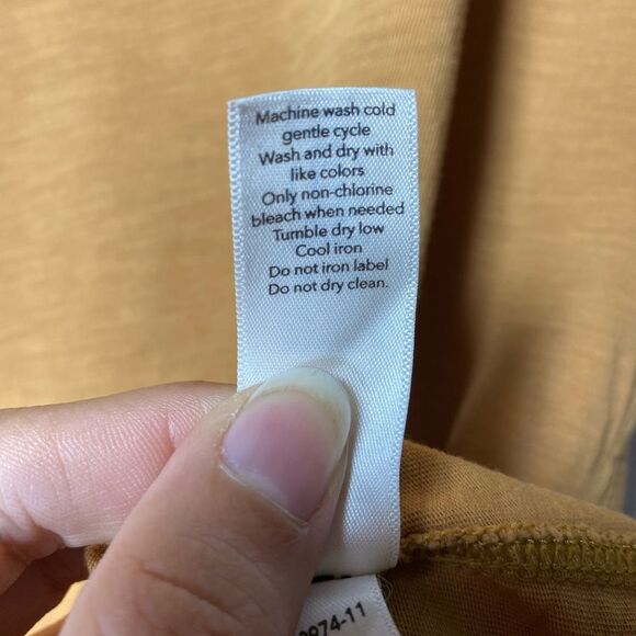 Athleta | Organic Daily Crop V-Neck Tee in Tuscan Gold - Picture 10 of 11